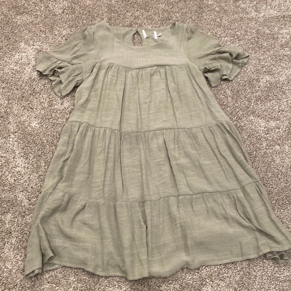 Babydoll light green dress - Picture 1 of 3